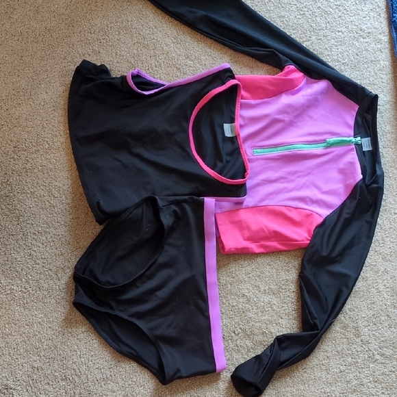 Three-Piece Rash Guard Swimsuit Set - Picture 2 of 5